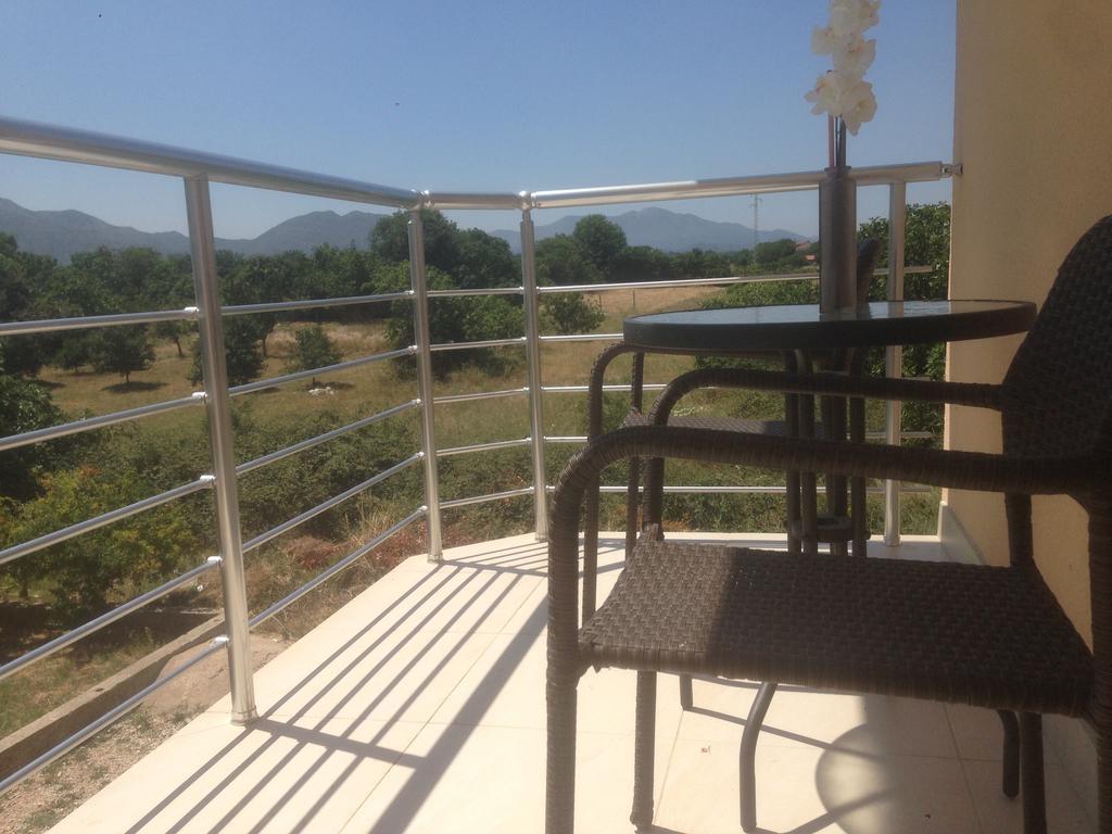 Apartment Требинье Экстерьер фото
