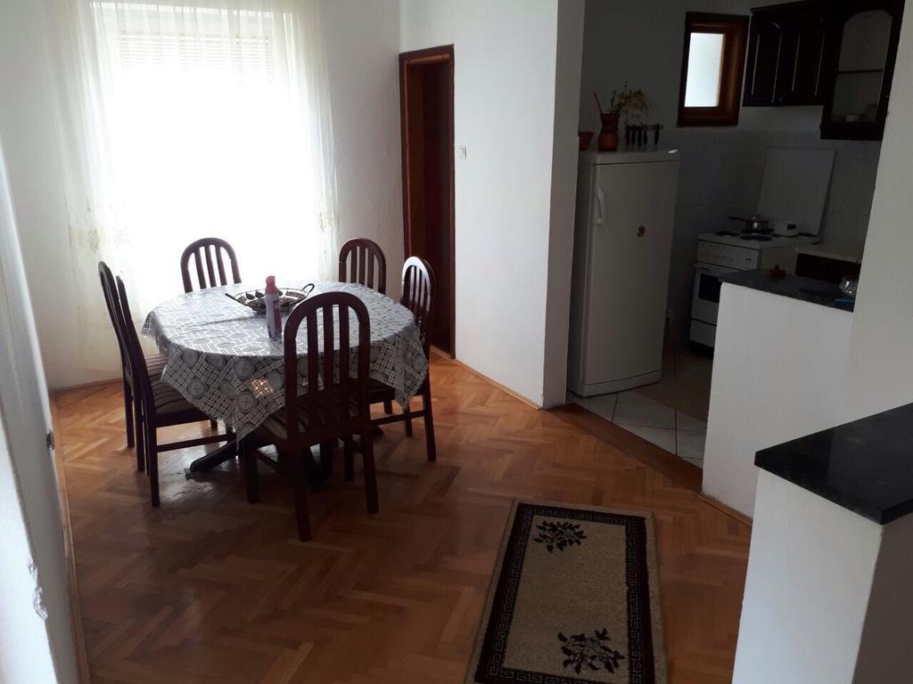 Apartment Требинье Экстерьер фото