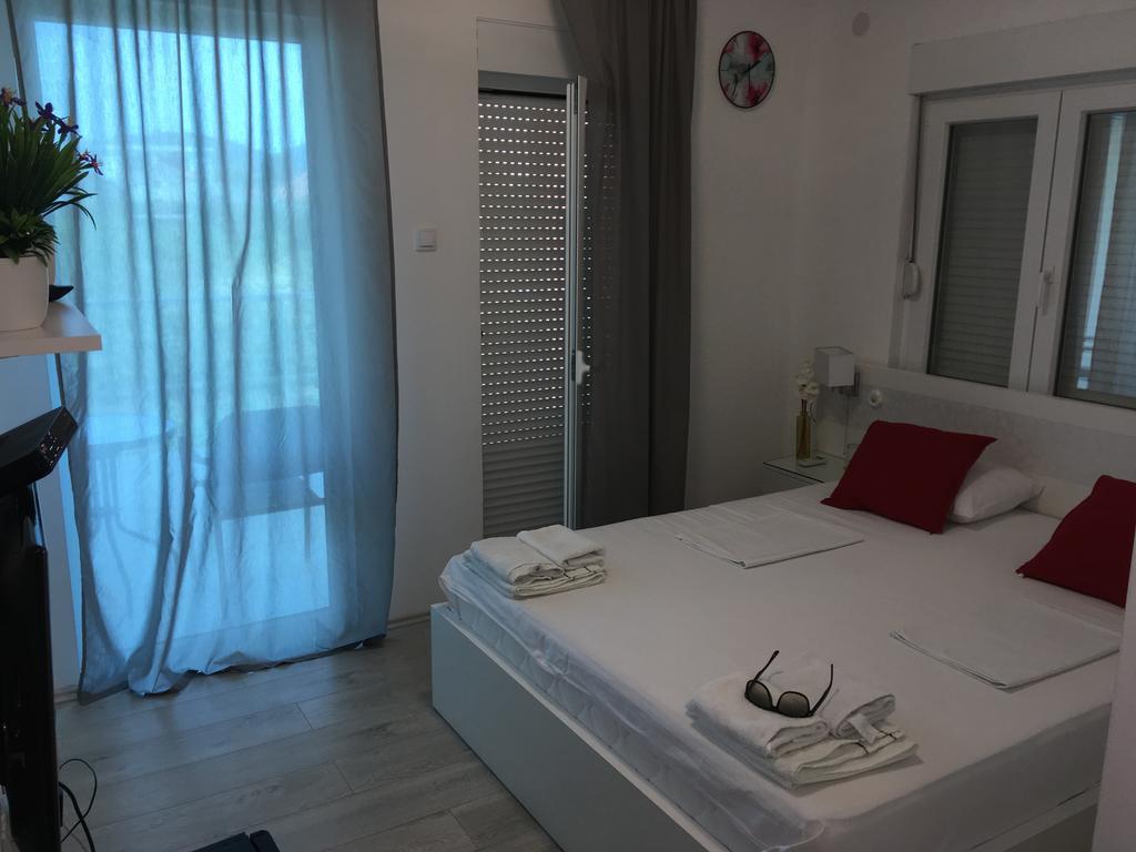 Apartment Требинье Экстерьер фото