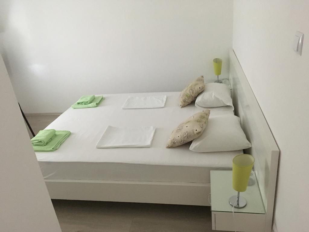 Apartment Требинье Экстерьер фото
